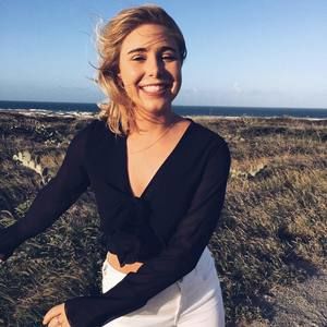 Meet your Posher, Ally